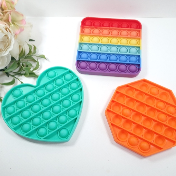 Fidget Pop It Toy Pack of 3. Heart Pop It Fidget Toy. Toddler toy. Shapes pop it - Picture 1 of 3